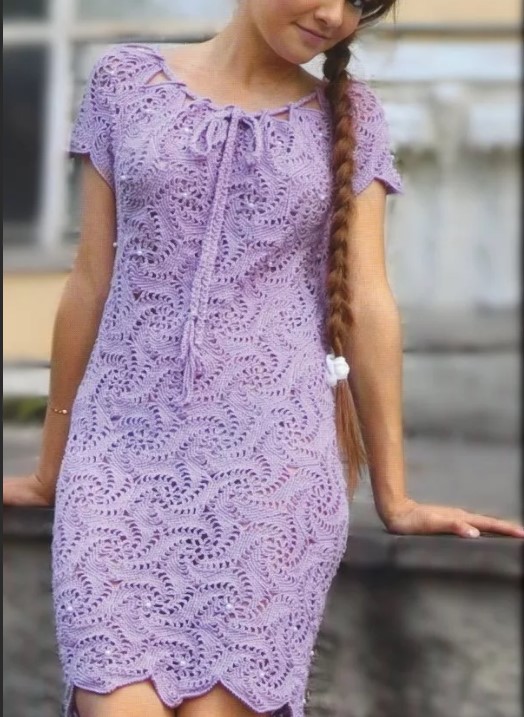 Robe d'été au crochet lilas