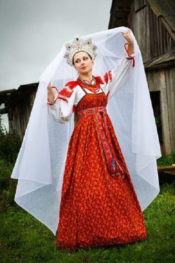 Costume de mariage élégant