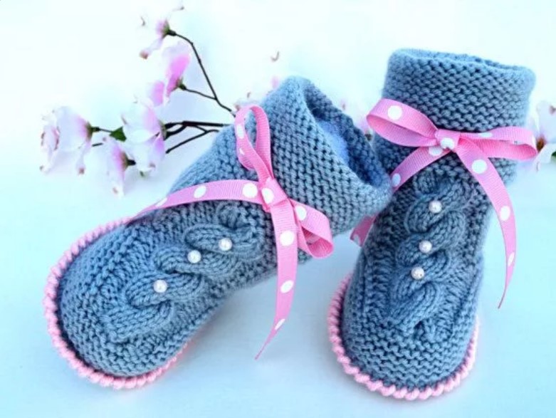 Knitted booties 4