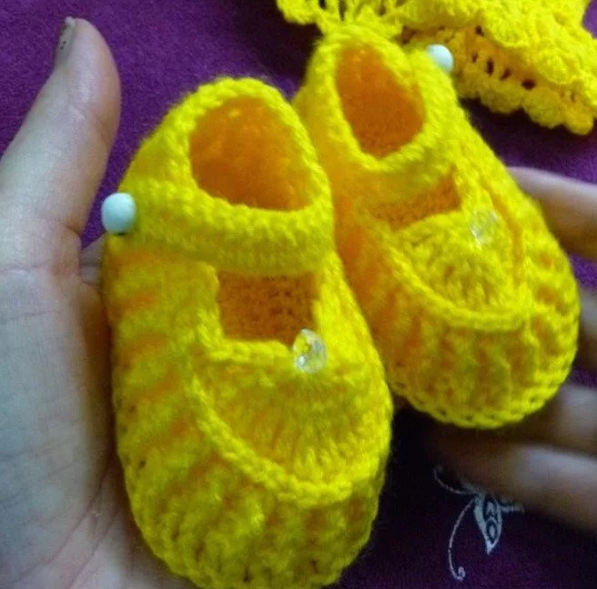 Crochet booties-shoes 2