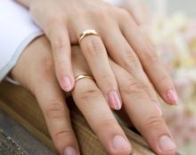 Señales sobre anillos de boda.