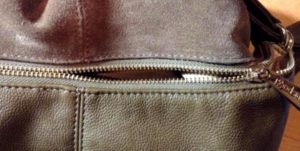 What to do if the zipper on your backpack comes apart