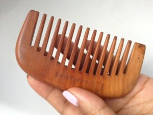 how to wash a wooden comb