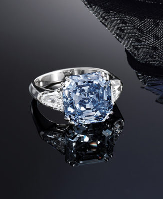 Anello Sothebys con diamante blu