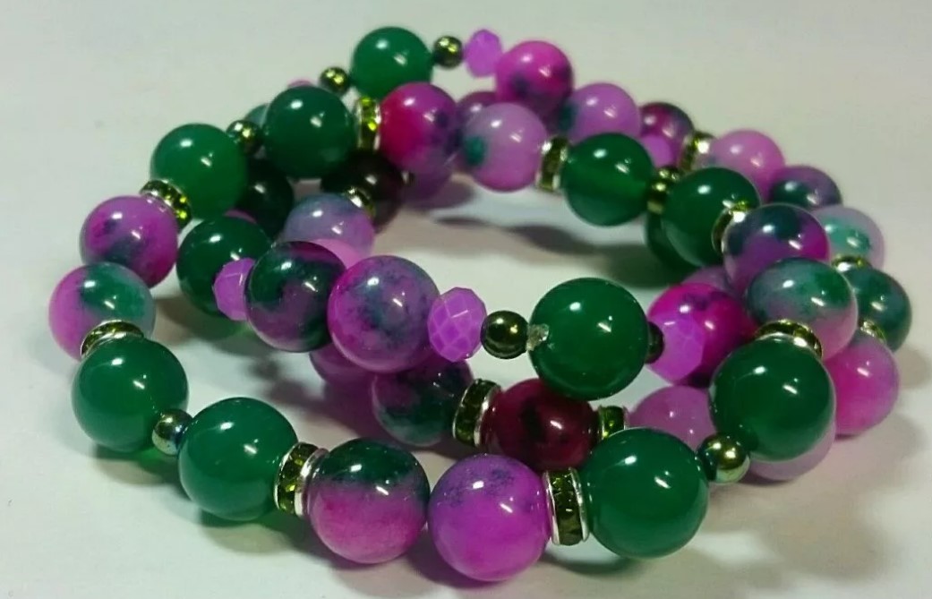 pulseira de pedra rosa e verde