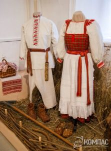 costume da matrimonio dei popoli della regione di Kaluga