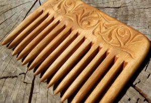 come fare un pettine di legno