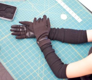 cómo coser guantes de punto