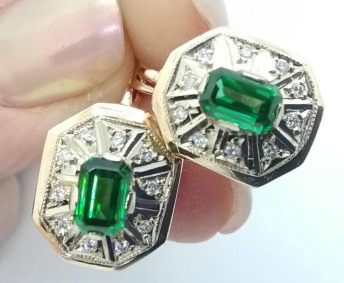 đá bông tai với diopside