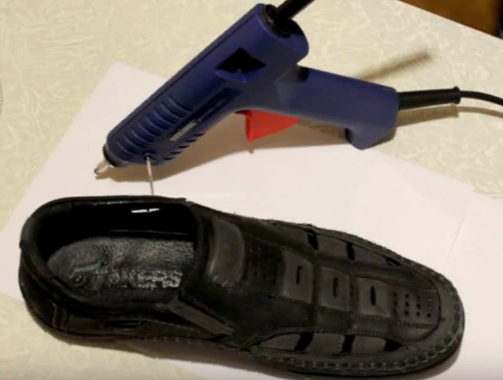 glue gun and shoes