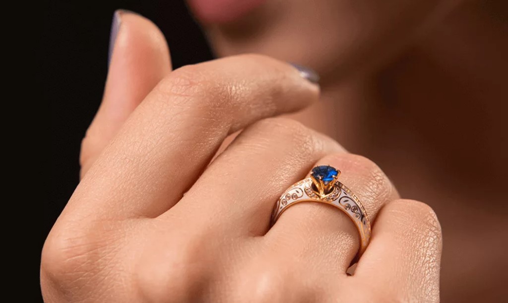 sapphire engagement ring