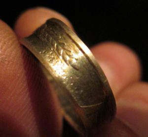 anillo de monedas