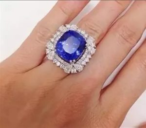 nhẫn với sapphire