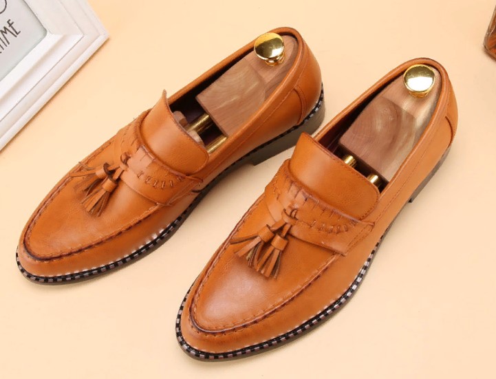 ανδρικά loafers με φούντες 3