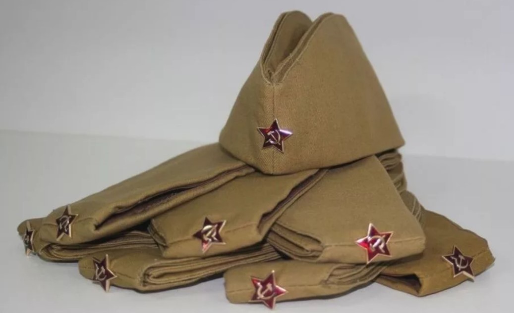 gorra de soldat amb una estrella