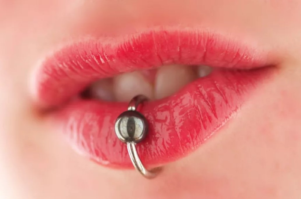 piercing labial