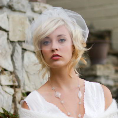 coiffure de mariage pour cheveux courts avec voile