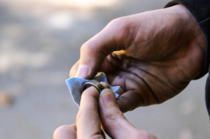 haz un anillo de monedas con tus propias manos