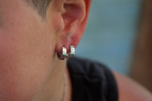 pendientes de hombre