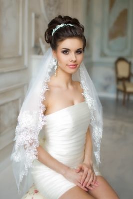 coiffure de mariage avec voile et diadème