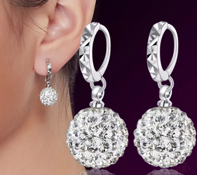 jenis pengapit pada anting-anting