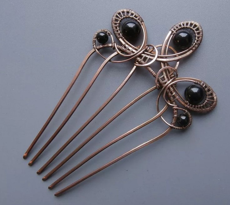 hairpin made of wire and beads 4