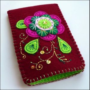 Case for glasses made of felt 4