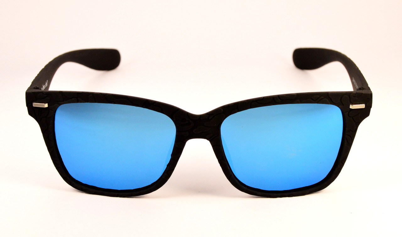 Lunettes de soleil bleues