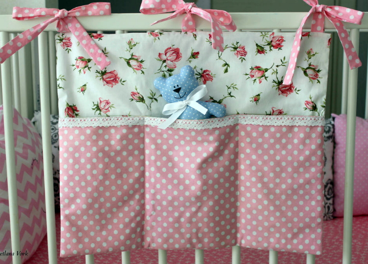 Crib organizer