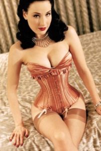 Dita Von Teese in een korset