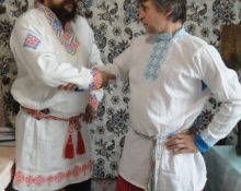 Why do Ukrainians wear embroidered shirts, but Russians don’t wear kosovorotki?