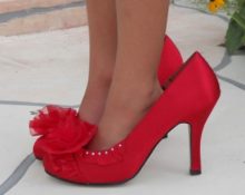 chaussures rouges une taille plus grande