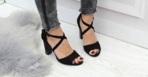 Sandalen met harnassen