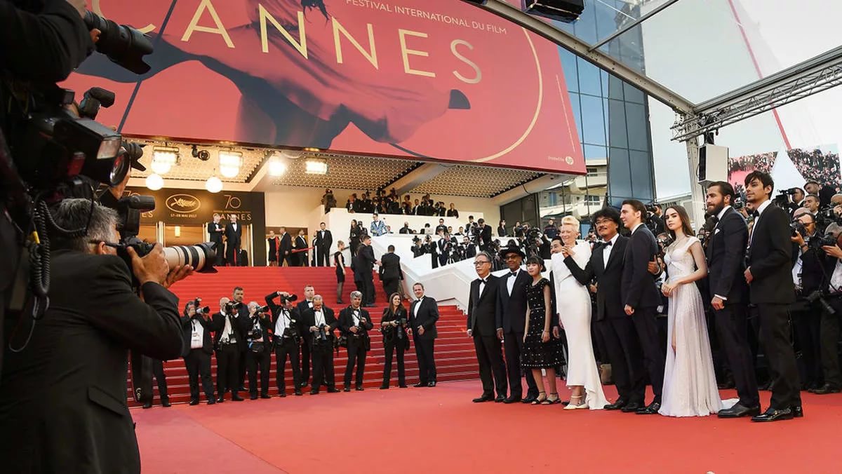 Dyrt, men dårlig! Uheldige antrekk av stjerner på filmfestivalen i Cannes 2019