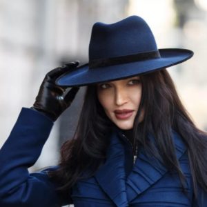 chapeau bleu