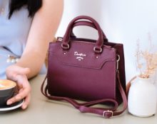 How to choose a roomy but compact bag