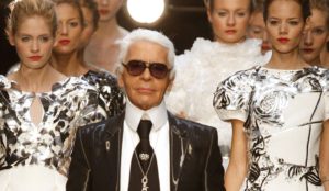 Mga aral mula kay Karl Lagerfeld: kung paano magmukhang pinakamahusay