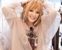 În ce se odihnește Prima Donna: garderoba de vară a lui Alla Pugacheva