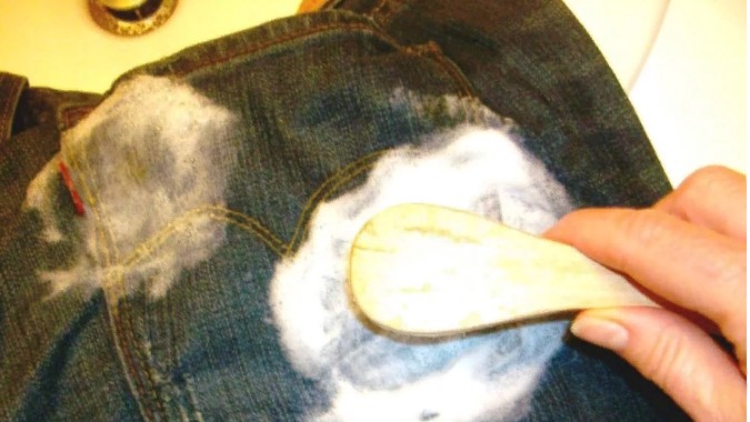 Jeans mit Kreide waschen