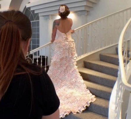 The girl made a wedding dress from boiled toilet paper