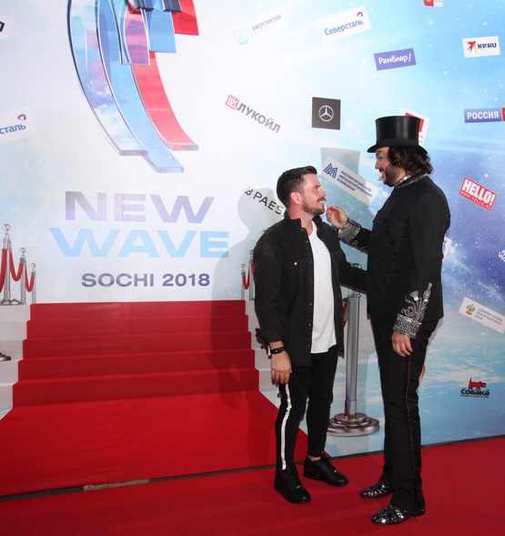 nuova ondata 2019 Kirkorov con cappello a cilindro