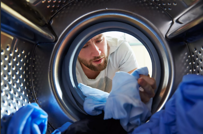 washing men's shirts