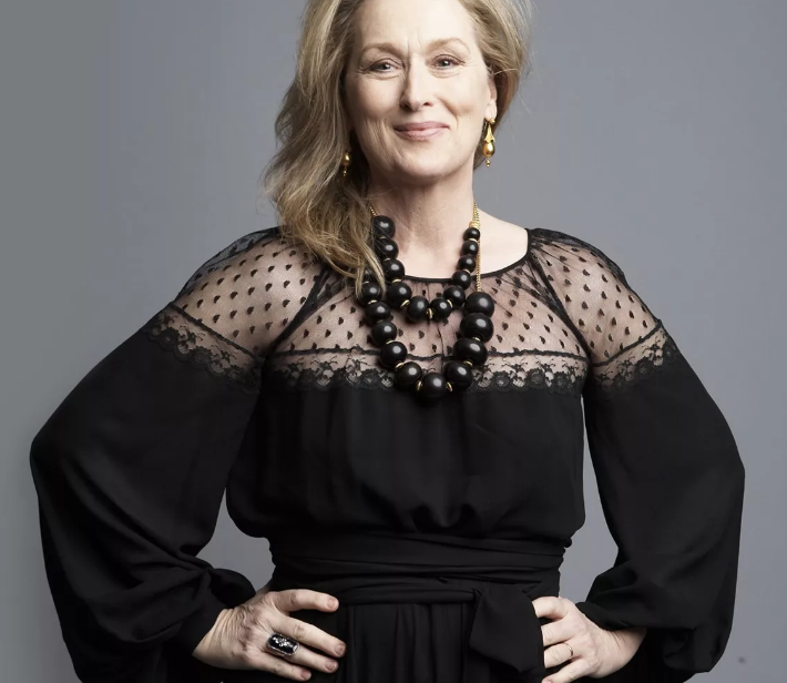 Meryl Streep fekete ruhában