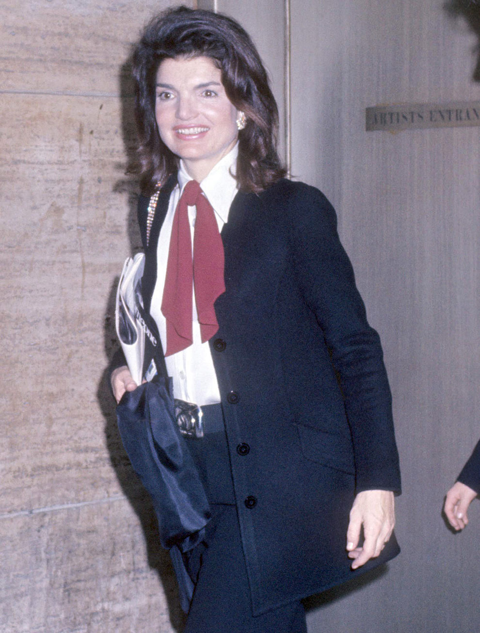 Jacqueline Kennedy com um laço