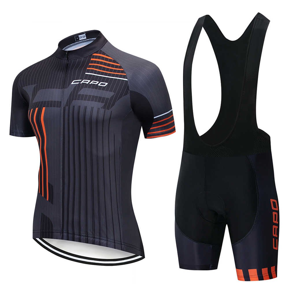 Abbigliamento sportivo in maglia