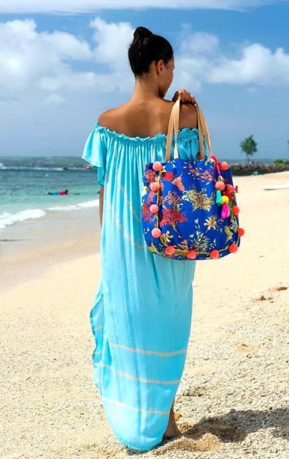 bolsas de praia azuis com decoração