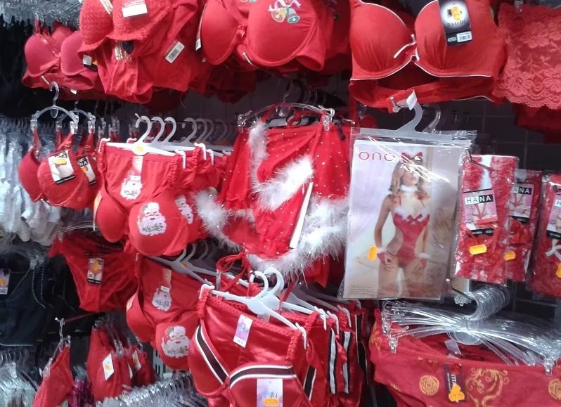 ¿Por qué la ropa interior tiene que ser roja?