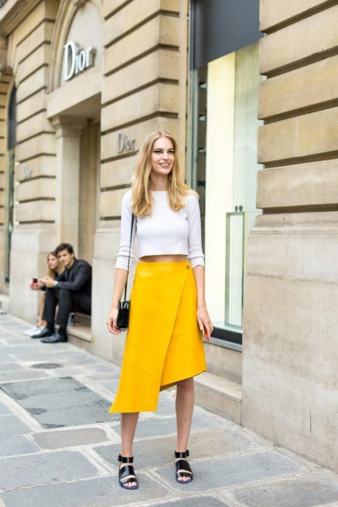 Street Style asymmetrical skirt.