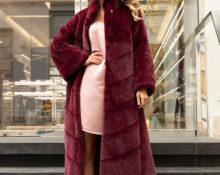 naka-istilong fur coat