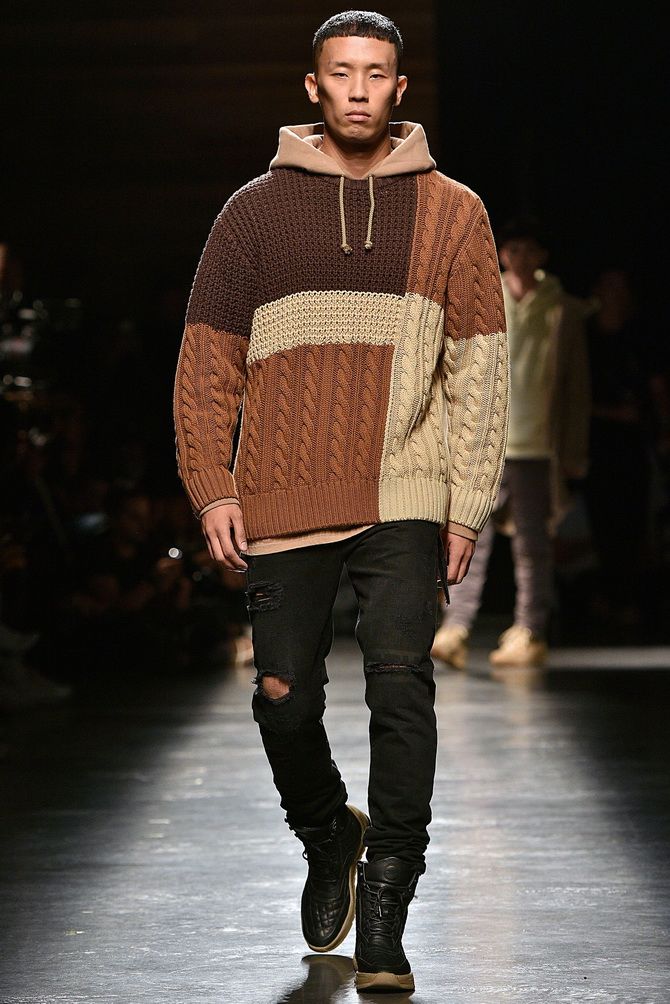 Maglione da uomo combinato.